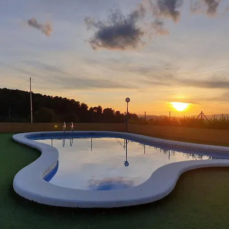 Complejo Rural Lomas De * Biar